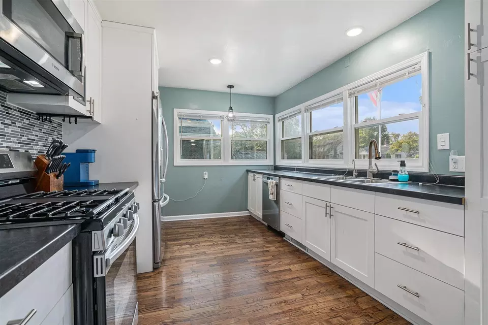 Kitchen - 21 S 15th St, Niles, MI 49120 photo 2 of 2