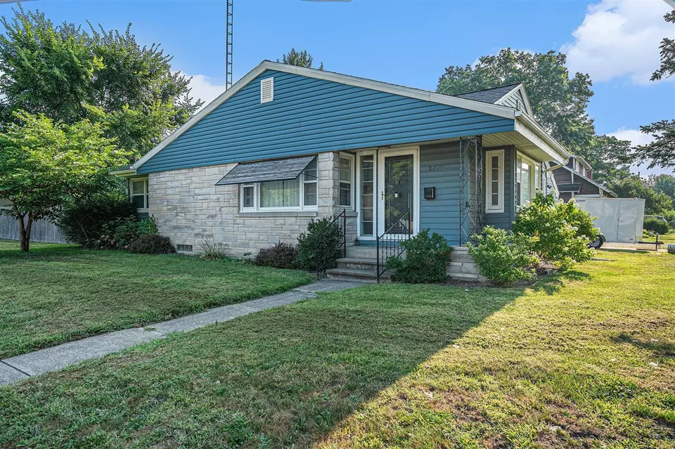 Exterior - 21 S 15th St, Niles, MI 49120 photo 1 of 5