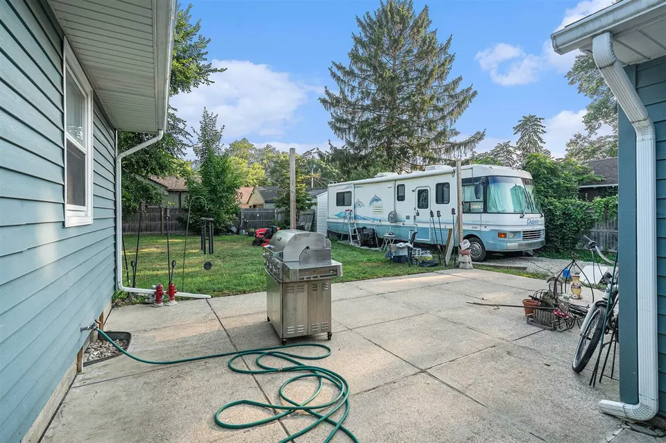 Exterior - 21 S 15th St, Niles, MI 49120 photo 3 of 5