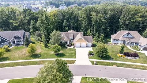 528 Stonehenge, Grandville, MI 49418
