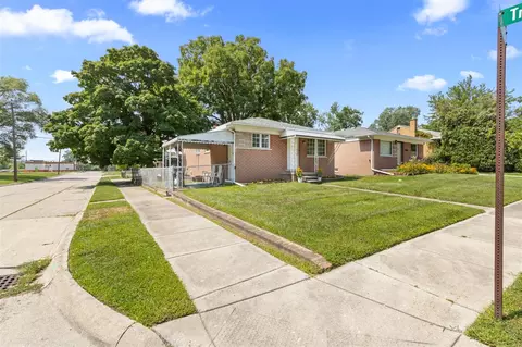 Exterior - 32609 Linderman, Warren, MI 48093 photo 2 of 4