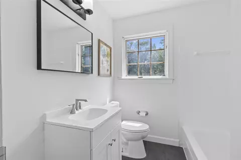 Bath - 32609 Linderman, Warren, MI 48093 photo 2 of 3