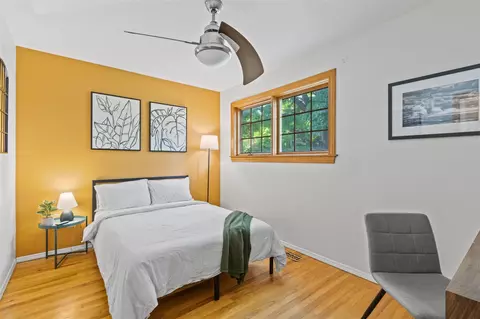 Bedroom - 32609 Linderman, Warren, MI 48093 photo 1 of 5