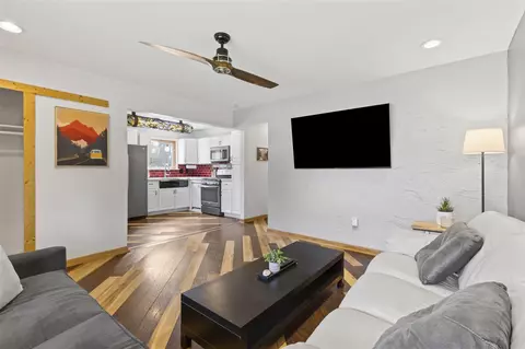 Living - 32609 Linderman, Warren, MI 48093 photo 3 of 3