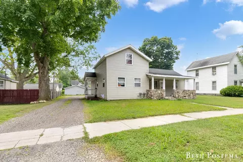 226 E High, Hastings, MI 49058