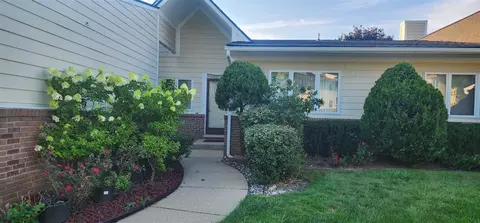 35274 Meadow, Farmington Hills, MI 48335