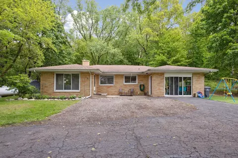 5245 Puetz, Stevensville, MI 49127