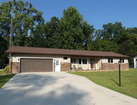 5480 Newton, Coloma, MI 49038