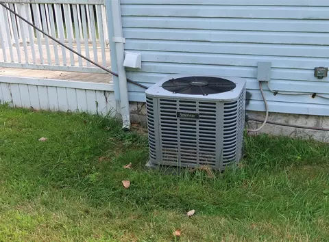 Exterior - 1775 Oak, Monroe, MI 48161 photo 3 of 4