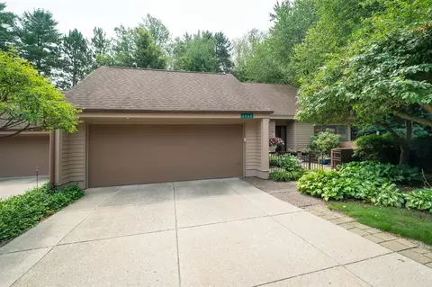 6562 Glaston, Grand Rapids, MI 49546