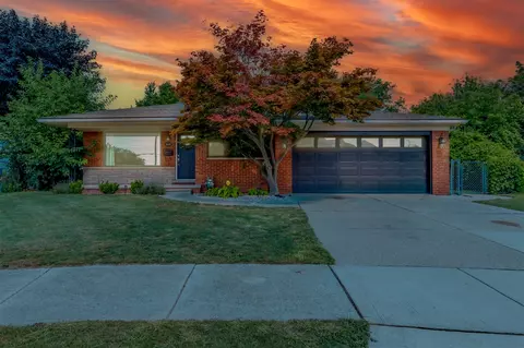 5670 Mckinley, Dearborn Heights, MI 48125