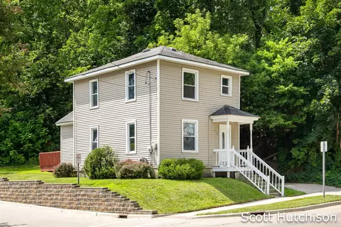 219 E Lincoln, Ionia, MI 48846
