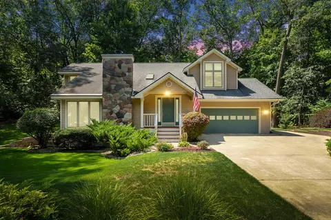 281 Summerset, Kalamazoo, MI 49009