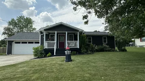 6516 Chrismac, Jackson, MI 49201