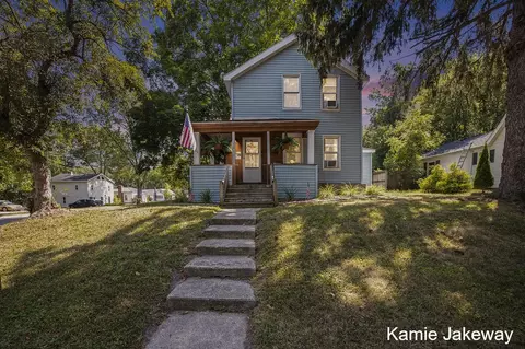 111 E Un, Greenville, MI 48838