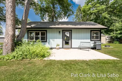 Exterior - 738 W Mohawk, White Cloud, MI 49349 photo 5 of 9