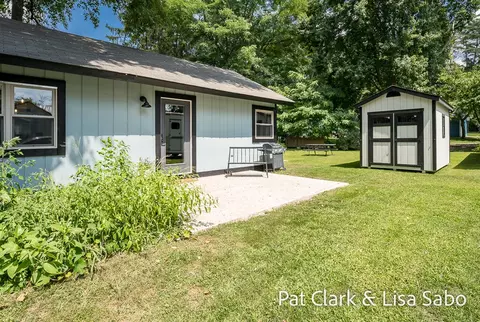 Exterior - 738 W Mohawk, White Cloud, MI 49349 photo 4 of 9