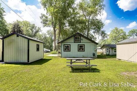 Exterior - 738 W Mohawk, White Cloud, MI 49349 photo 6 of 9