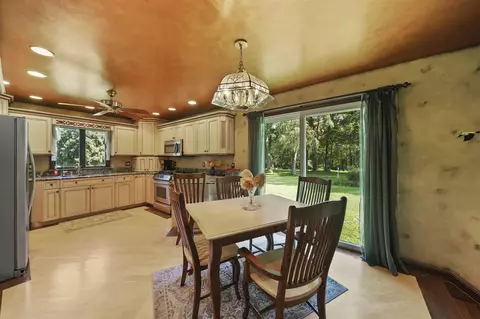 Dining - 4209 N Dearing, Parma, MI 49269 photo 1 of 2
