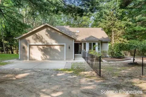 3891 Wickham, Norton Shores, MI 49441