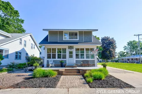 2245 Auburn, Holland, MI 49424