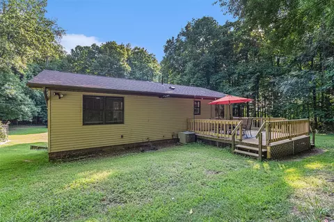 Exterior - 2645 Oak Frst, Buchanan, MI 49107 photo 4 of 5