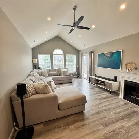 4035 Cornerstone #176, Canton, MI 48188