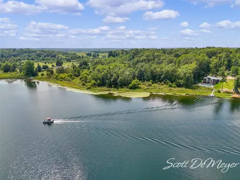 12543 Woodland Park, Belding, MI 48809