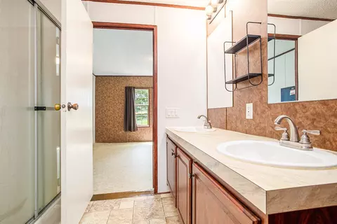 Bath - 7671 Kies, Jerome, MI 49249 photo 1 of 3