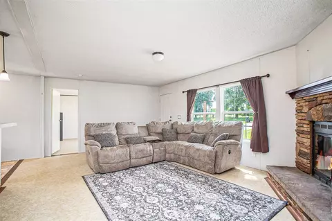 Living - 7671 Kies, Jerome, MI 49249 photo 1 of 2