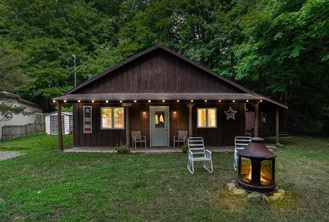 3139 57th St, Fennville, MI 49408