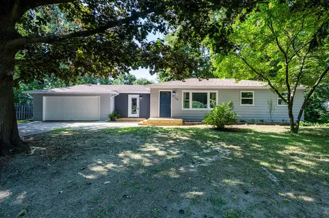2368 S Glendale, Benton Harbor, MI 49022
