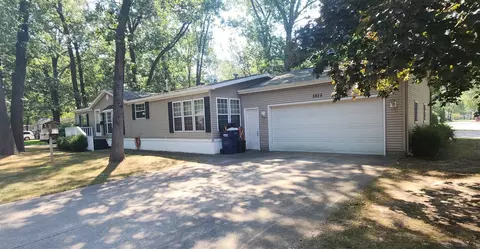 3885 Victorian, Muskegon, MI 49442