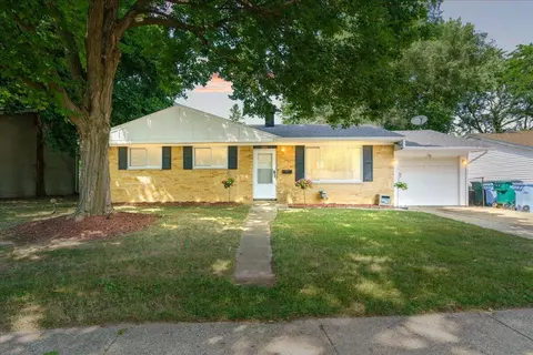 3800 Ronald, Lansing, MI 48911