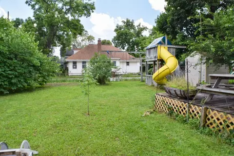 Exterior - 902 Backus, Jackson, MI 49202 photo 3 of 5
