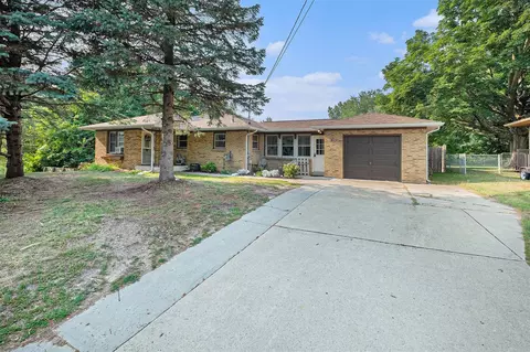1523 Lake Michigan, Grand Rapids, MI 49534