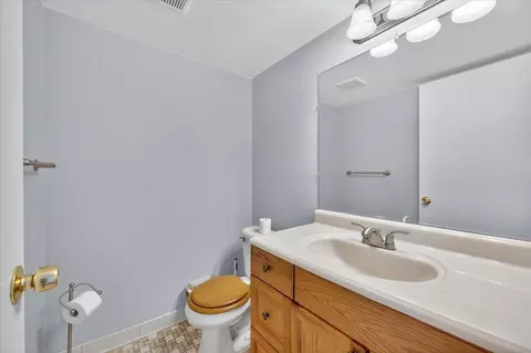 29205 E Nottingham, Warren, MI 48092 photo 11