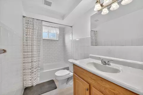 29205 E Nottingham, Warren, MI 48092 photo 22