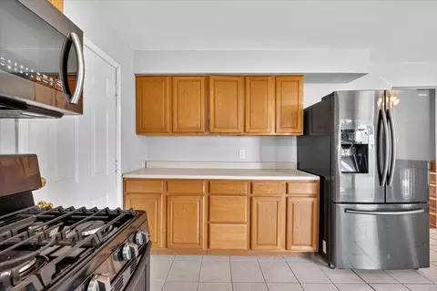 29205 E Nottingham, Warren, MI 48092 photo 17