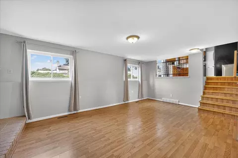 29205 E Nottingham, Warren, MI 48092 photo 7