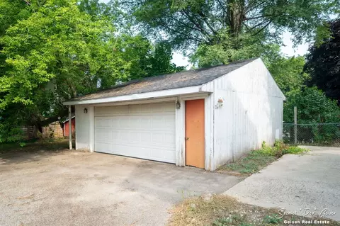 615 S Pearl, Belding, MI 48809 photo 49