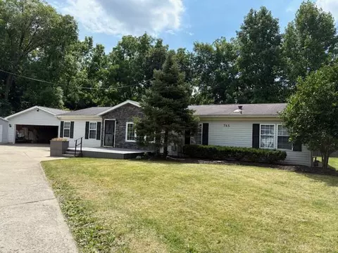 745 Saint Joseph, Adrian, MI 49221