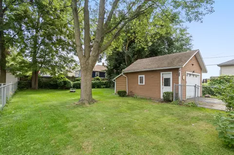 Exterior - 1513 Daniel, Jackson, MI 49202 photo 8 of 11