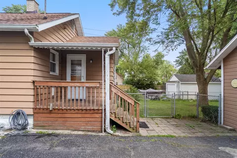 Exterior - 1513 Daniel, Jackson, MI 49202 photo 5 of 11