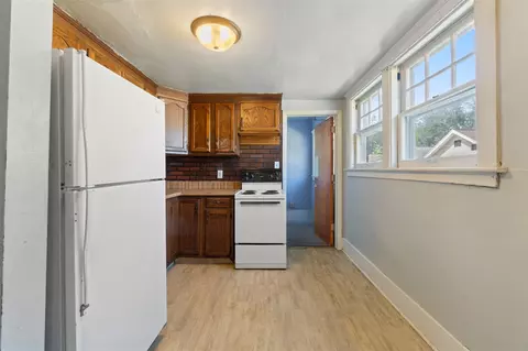 536 Lansing, Jackson, MI 49201 photo 30