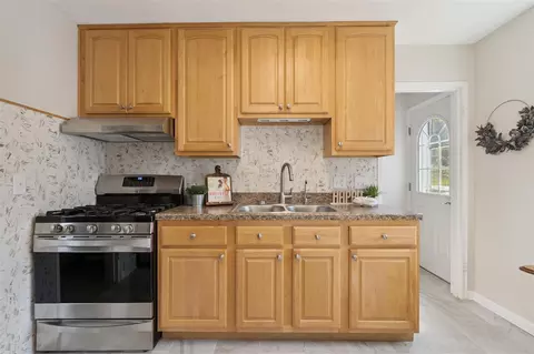 Kitchen - 4214 Francis, Jackson, MI 49203 photo 4 of 4