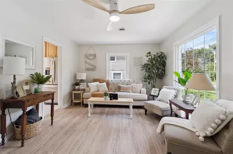 Living - 4214 Francis, Jackson, MI 49203 photo 1 of 1