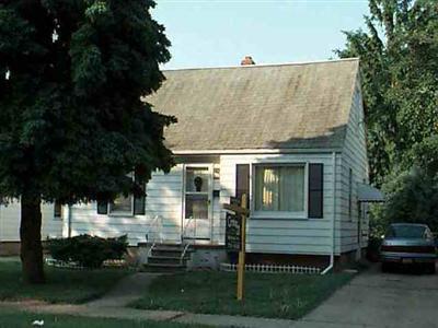 2641 E Raskob St, Flint, MI 48504 photo 1
