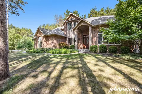 3523 Bluewater Pnes, Grand Rapids, MI 49525