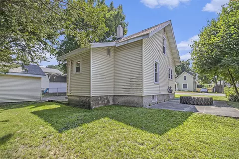 Exterior - 110 E Isabelle, Belding, MI 48809 photo 6 of 6